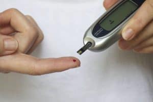 Blutzuckermessgerät für Diabetes im Alter